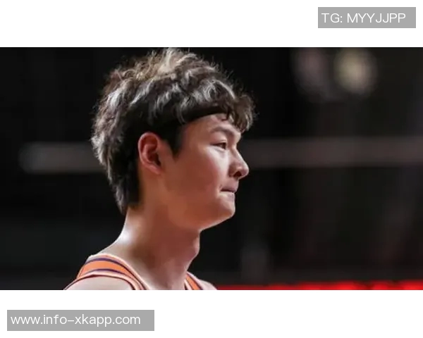 约老师称赞球队三节打卡表现出色各司其职展现团队默契与实力